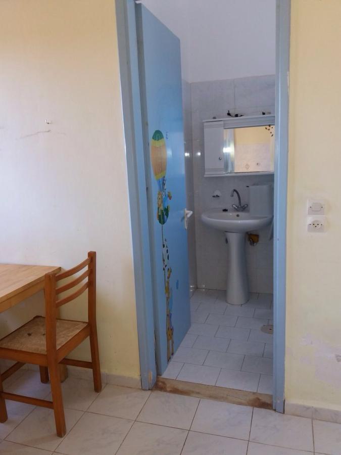 Yellow House Lassi  Luaran gambar